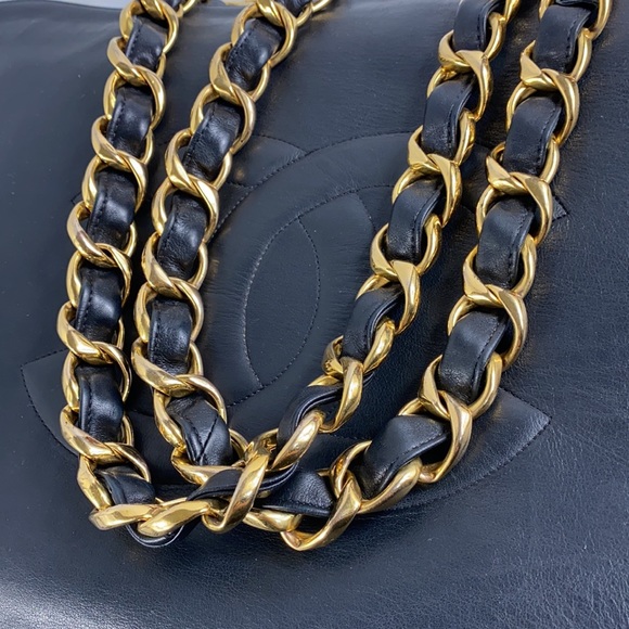 💎✨CELEBRITY✨💎 CHANEL LEATHER TOTE - Picture 14 of 16